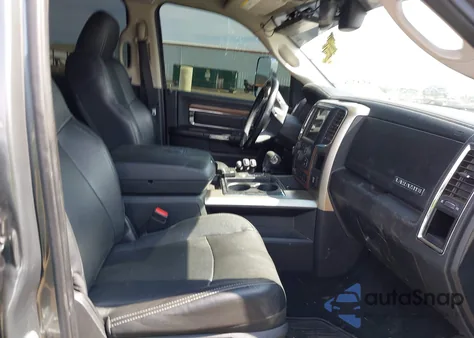 2013 Ram 1500 Laramie z USA, uszkodzony, nr VIN 1C6RR7NT4DS556208